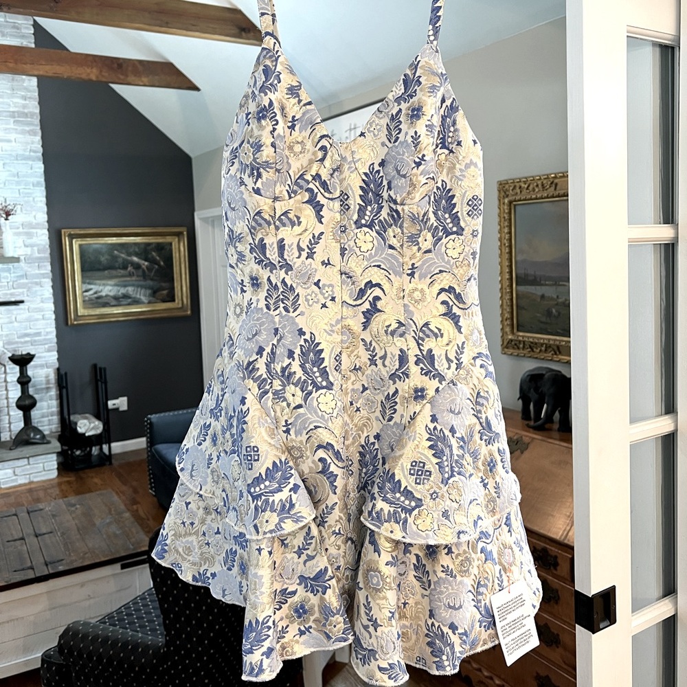 Cisos Design dress. Brand new condition US size 2